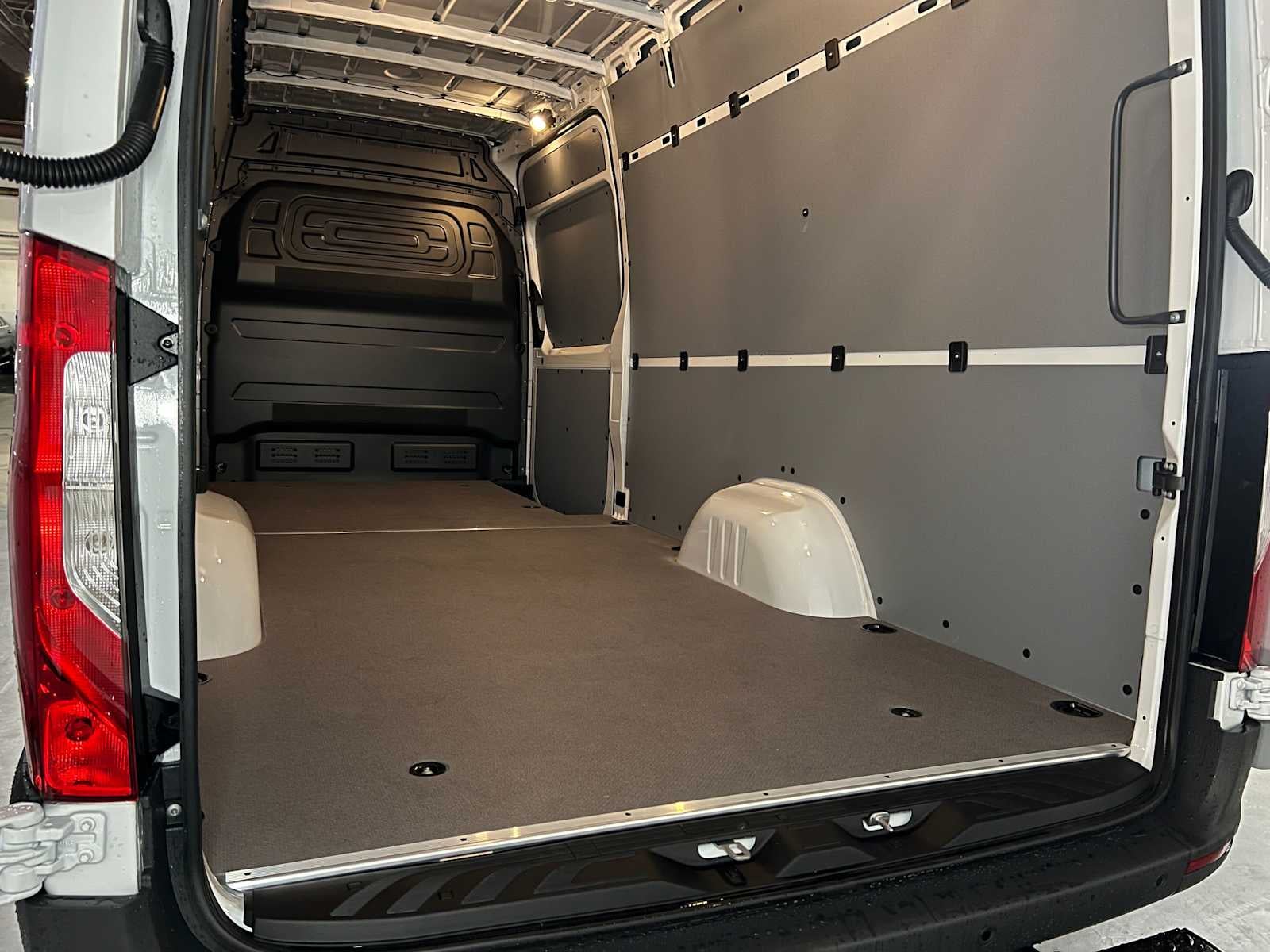 2026 Mercedes-Benz Sprinter 2500 High Roof I4 Diesel 170 RWD