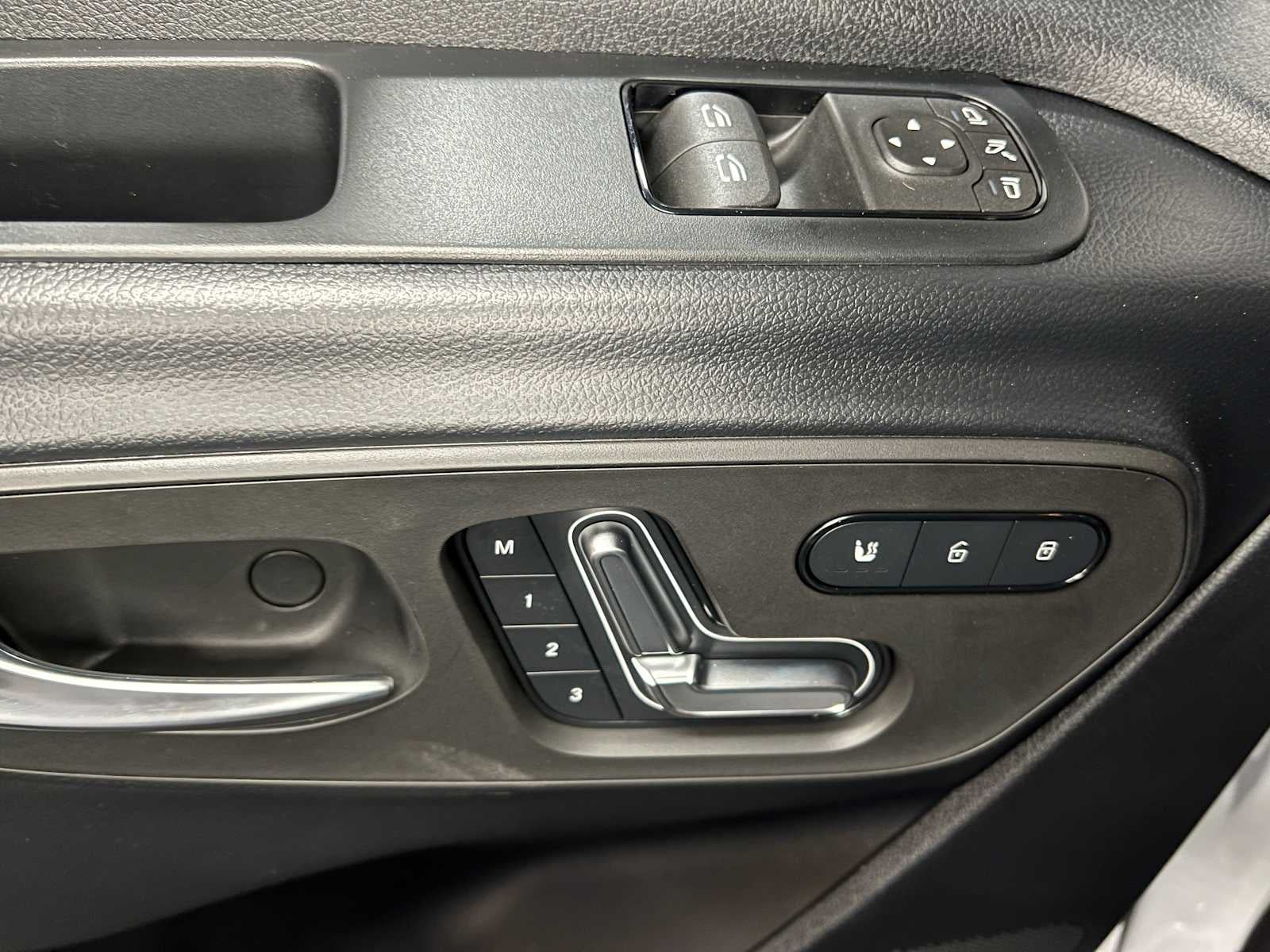 2026 Mercedes-Benz Sprinter 2500 High Roof I4 Diesel 170 RWD