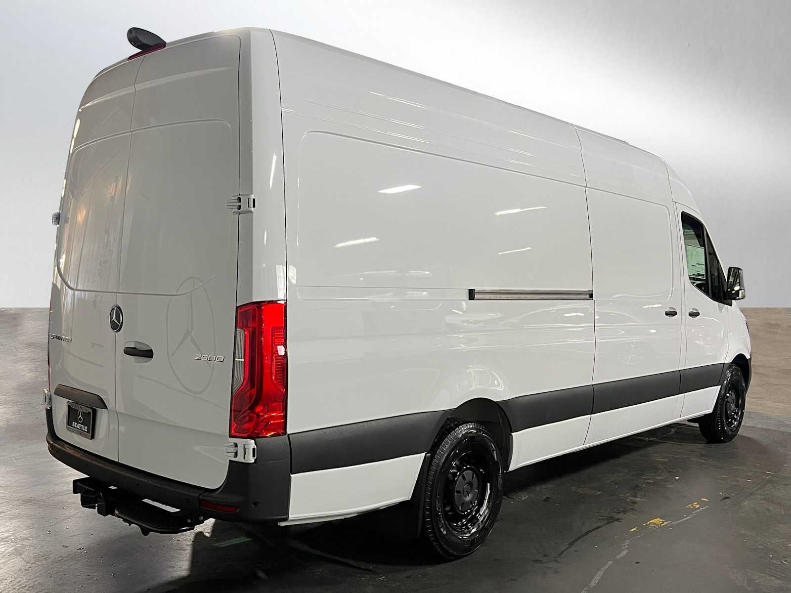 2026 Mercedes-Benz Sprinter 2500 High Roof I4 Diesel 170 RWD