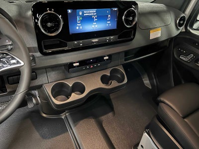 2026 Mercedes-Benz Sprinter 2500 High Roof I4 Diesel 170 RWD