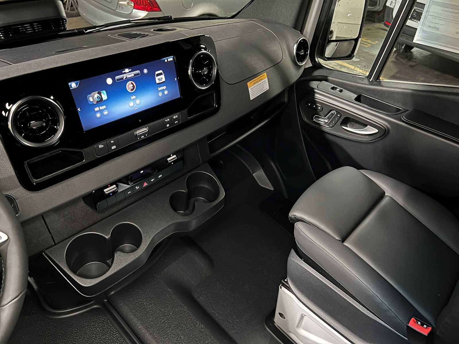 2026 Mercedes-Benz Sprinter 2500 High Roof I4 Diesel 170 RWD