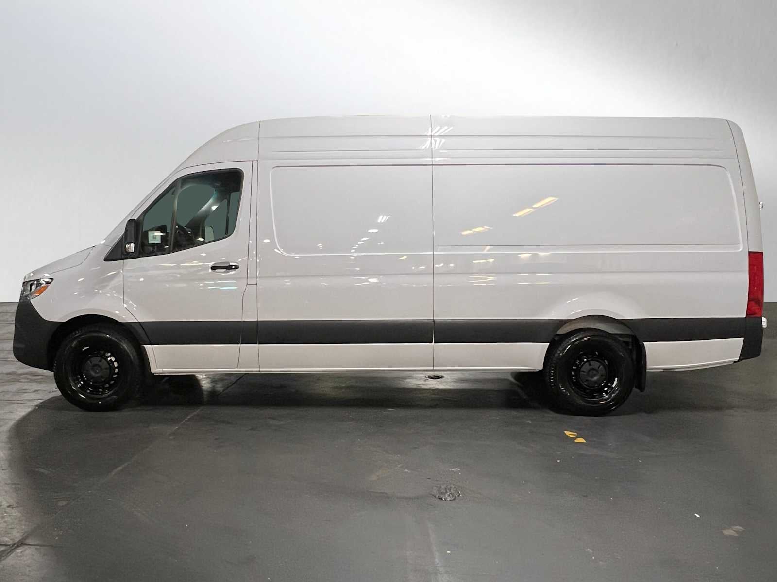 2026 Mercedes-Benz Sprinter 2500 High Roof I4 Diesel 170 RWD
