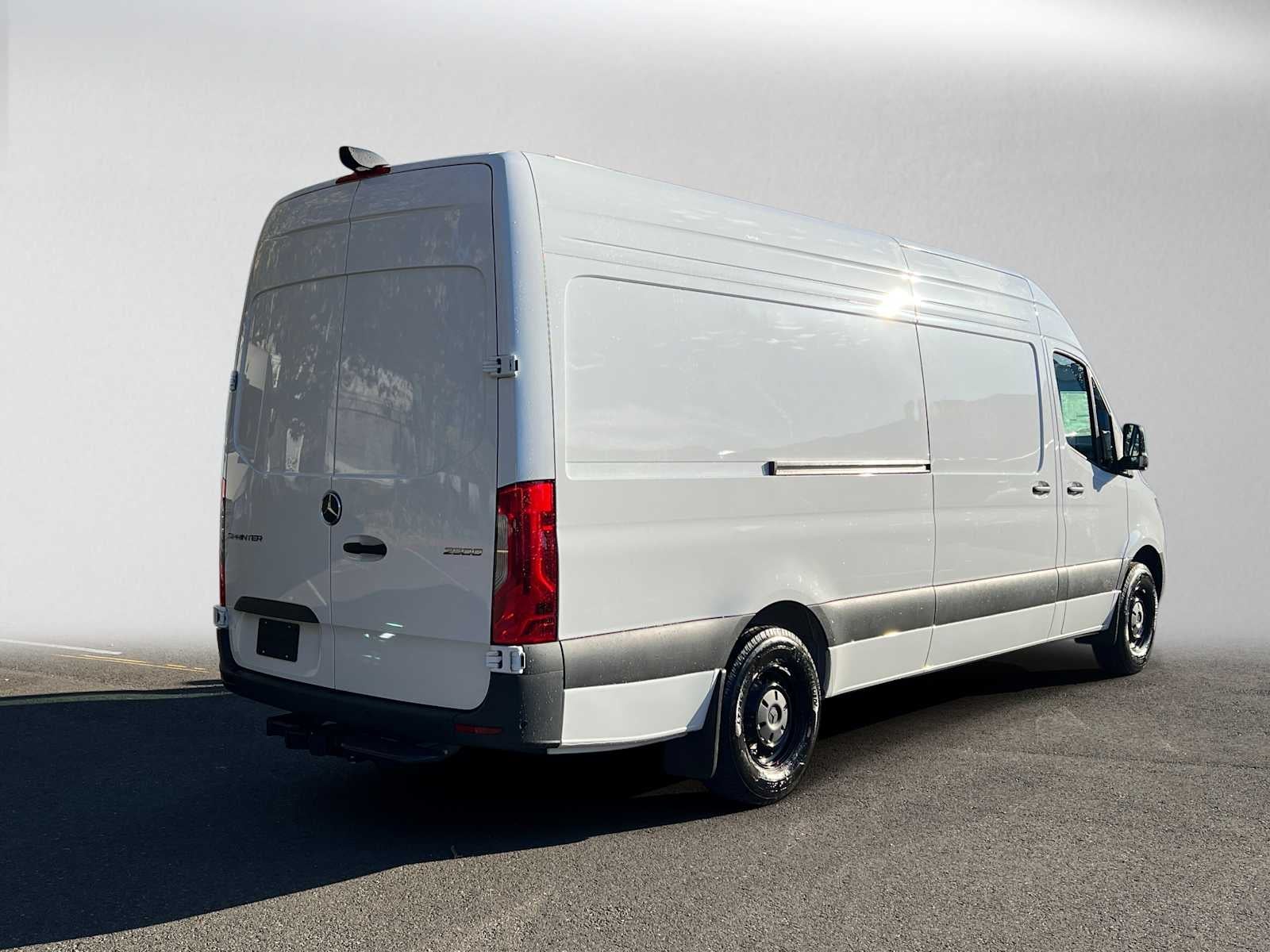 2027 Mercedes-Benz Sprinter Cargo 2500 High Roof I4 Diesel 170 RWD