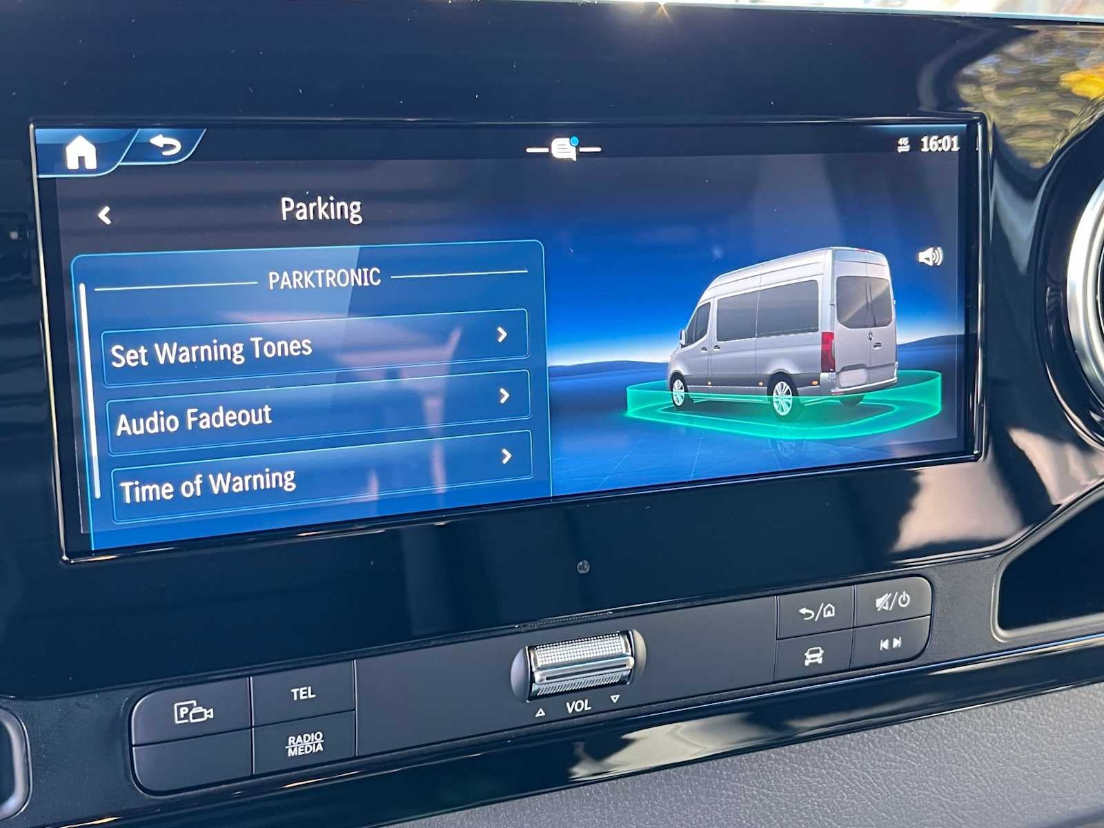 2027 Mercedes-Benz Sprinter Cargo 2500 High Roof I4 Diesel 170 RWD