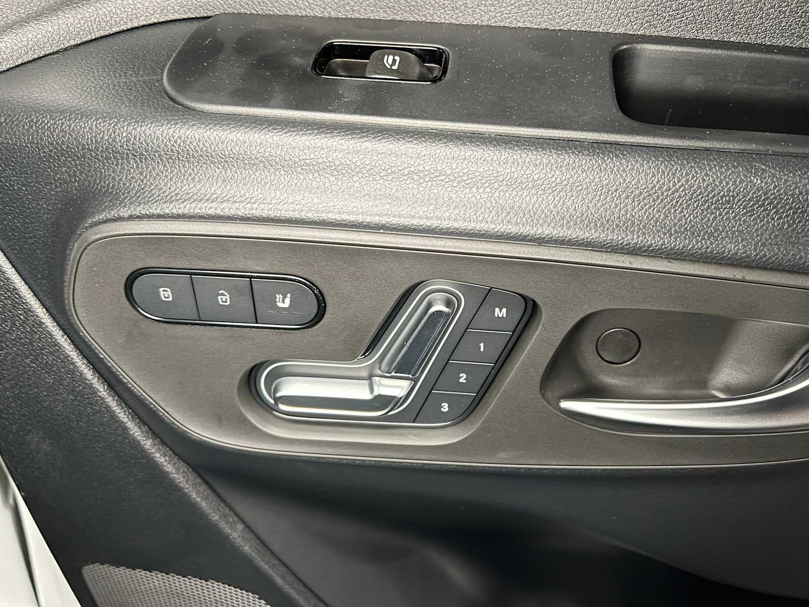 2026 Mercedes-Benz Sprinter 2500 High Roof I4 Diesel 170 RWD