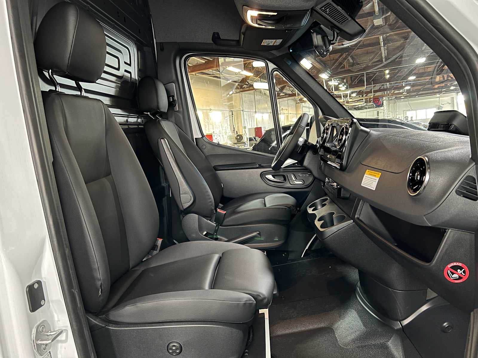 2026 Mercedes-Benz Sprinter 2500 High Roof I4 Diesel 170 RWD