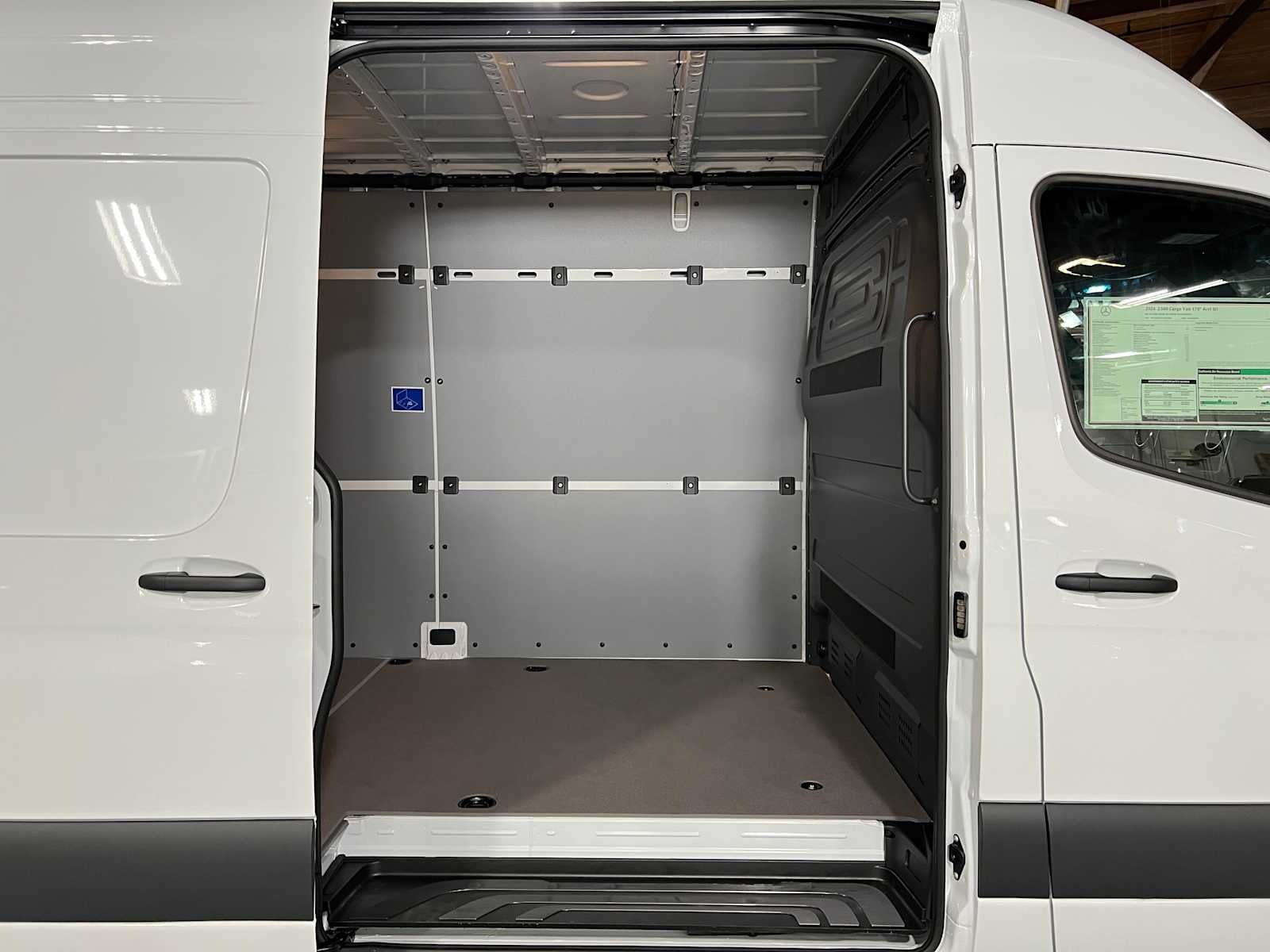 2026 Mercedes-Benz Sprinter 2500 High Roof I4 Diesel 170 RWD