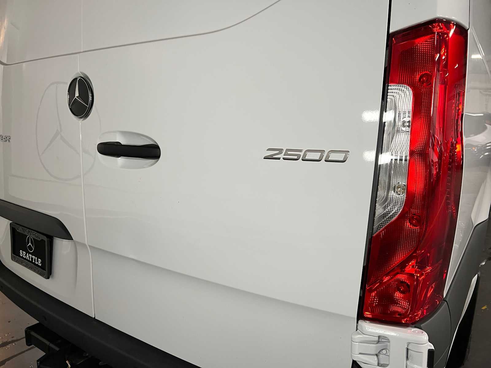 2026 Mercedes-Benz Sprinter 2500 High Roof I4 Diesel 170 RWD