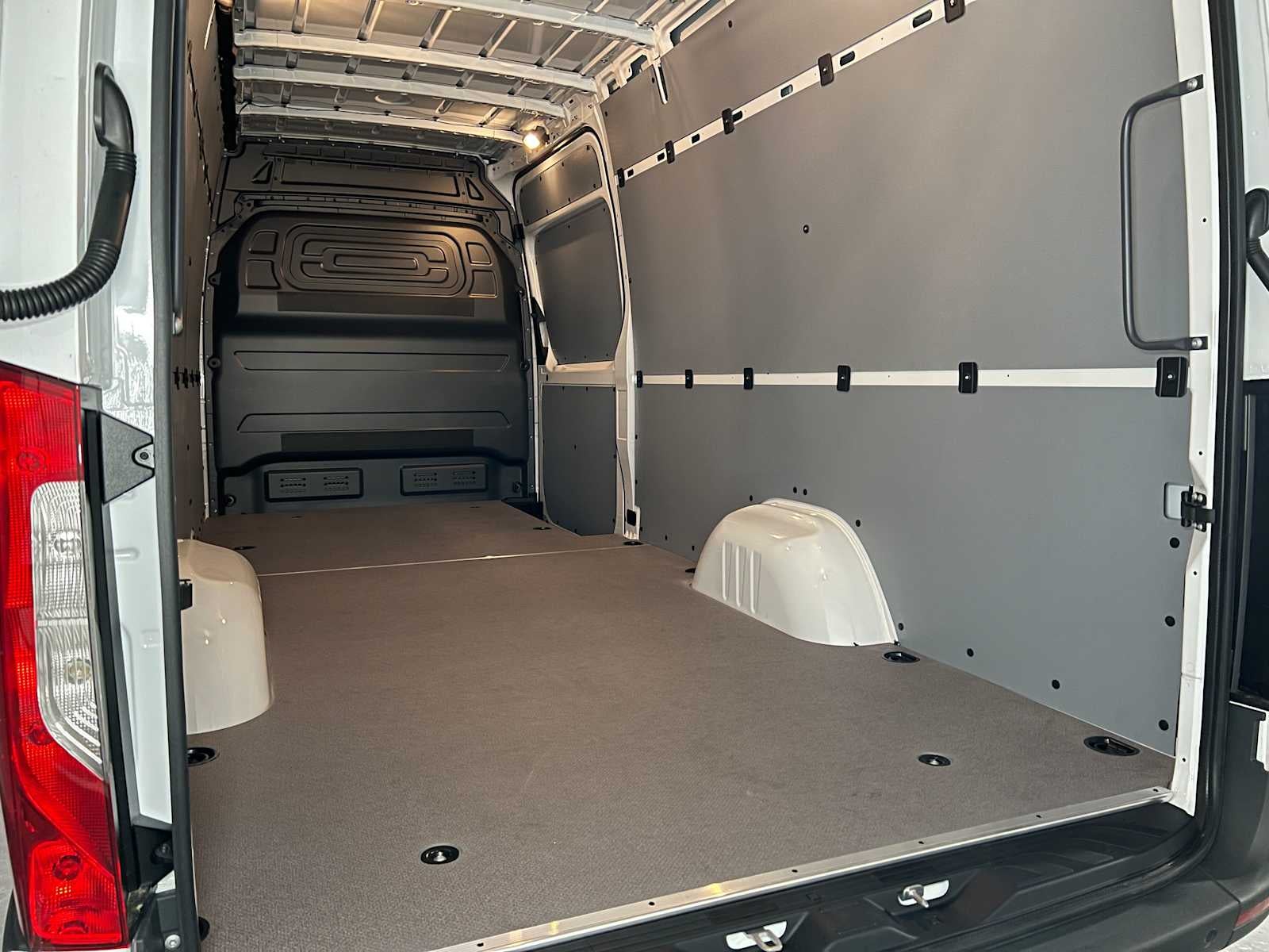 2026 Mercedes-Benz Sprinter 2500 High Roof I4 Diesel 170 RWD