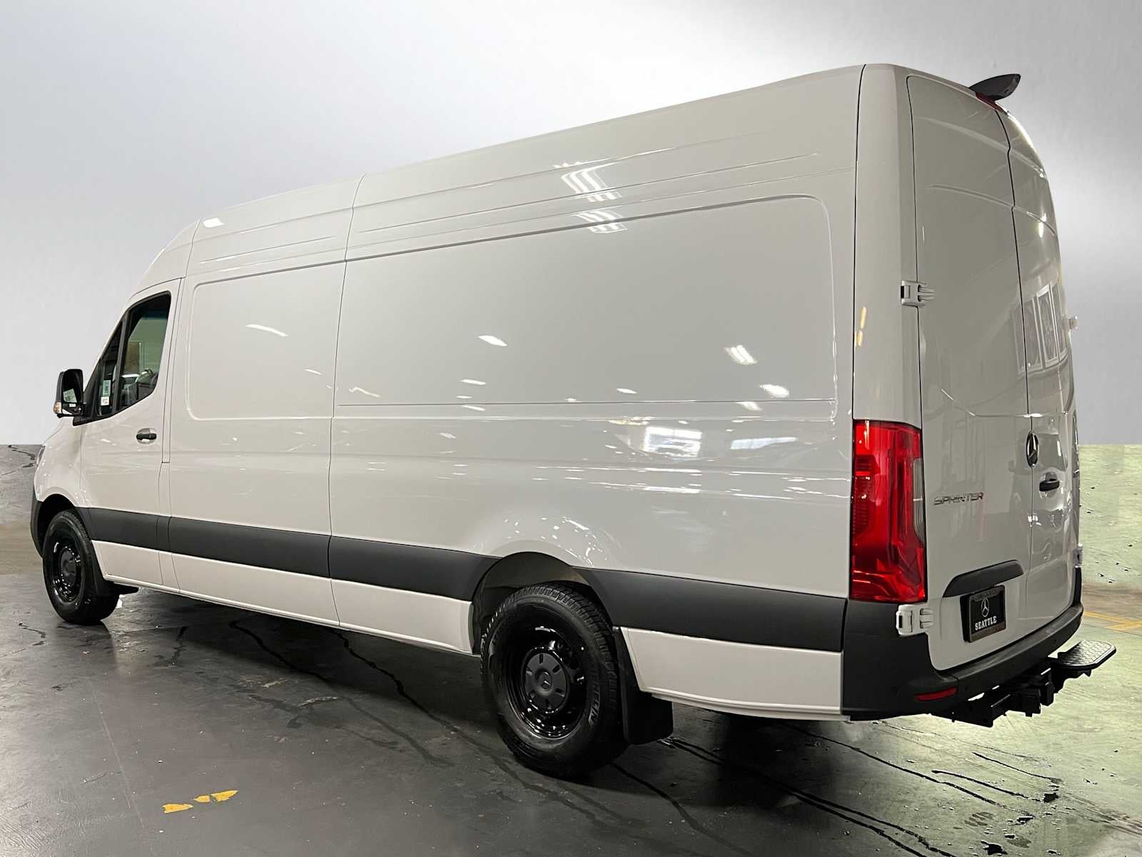 2026 Mercedes-Benz Sprinter 2500 High Roof I4 Diesel 170 RWD