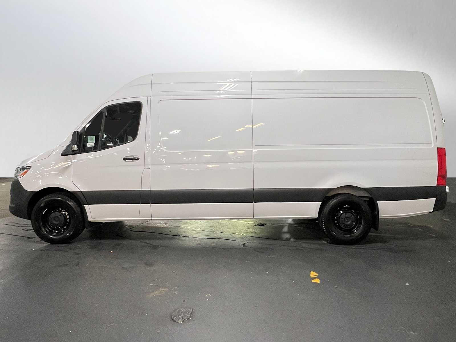 2026 Mercedes-Benz Sprinter 2500 High Roof I4 Diesel 170 RWD