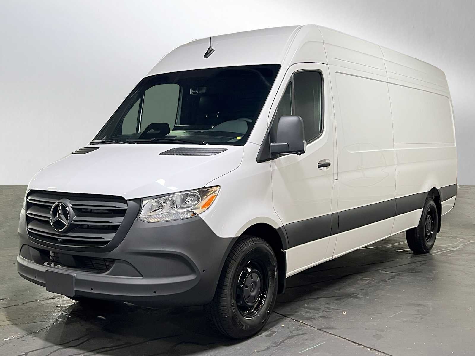 2026 Mercedes-Benz Sprinter 2500 High Roof I4 Diesel 170 RWD