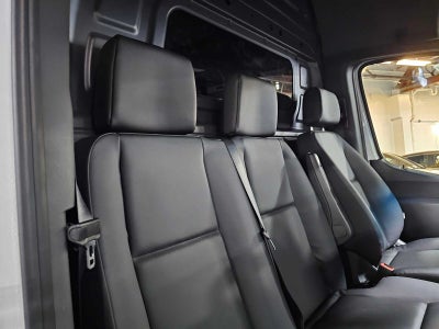 2026 Mercedes-Benz Sprinter 2500 High Roof I4 Diesel 170 RWD