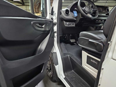 2026 Mercedes-Benz Sprinter 2500 High Roof I4 Diesel 170 RWD