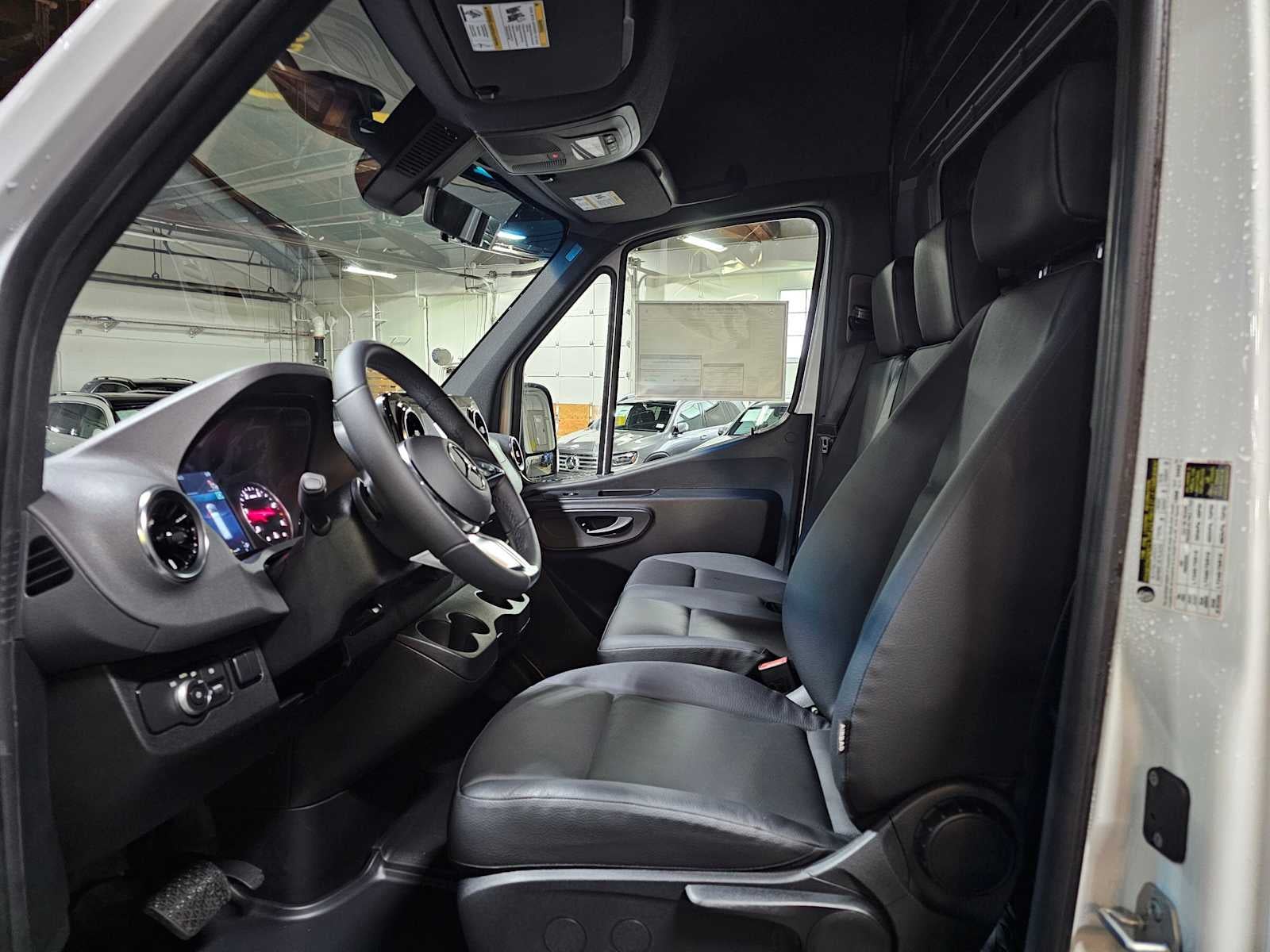 2026 Mercedes-Benz Sprinter 2500 High Roof I4 Diesel 170 RWD