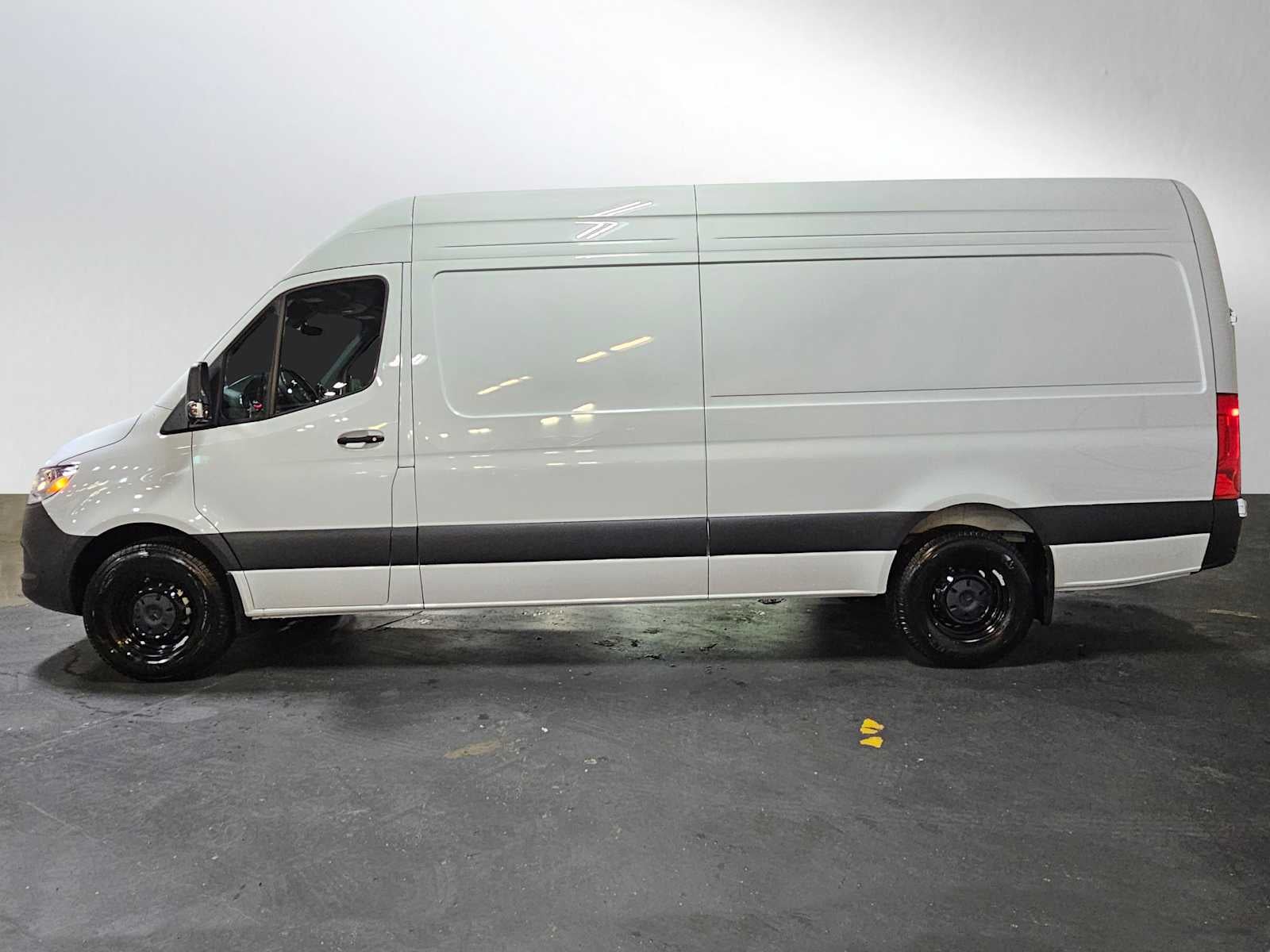 2026 Mercedes-Benz Sprinter 2500 High Roof I4 Diesel 170 RWD