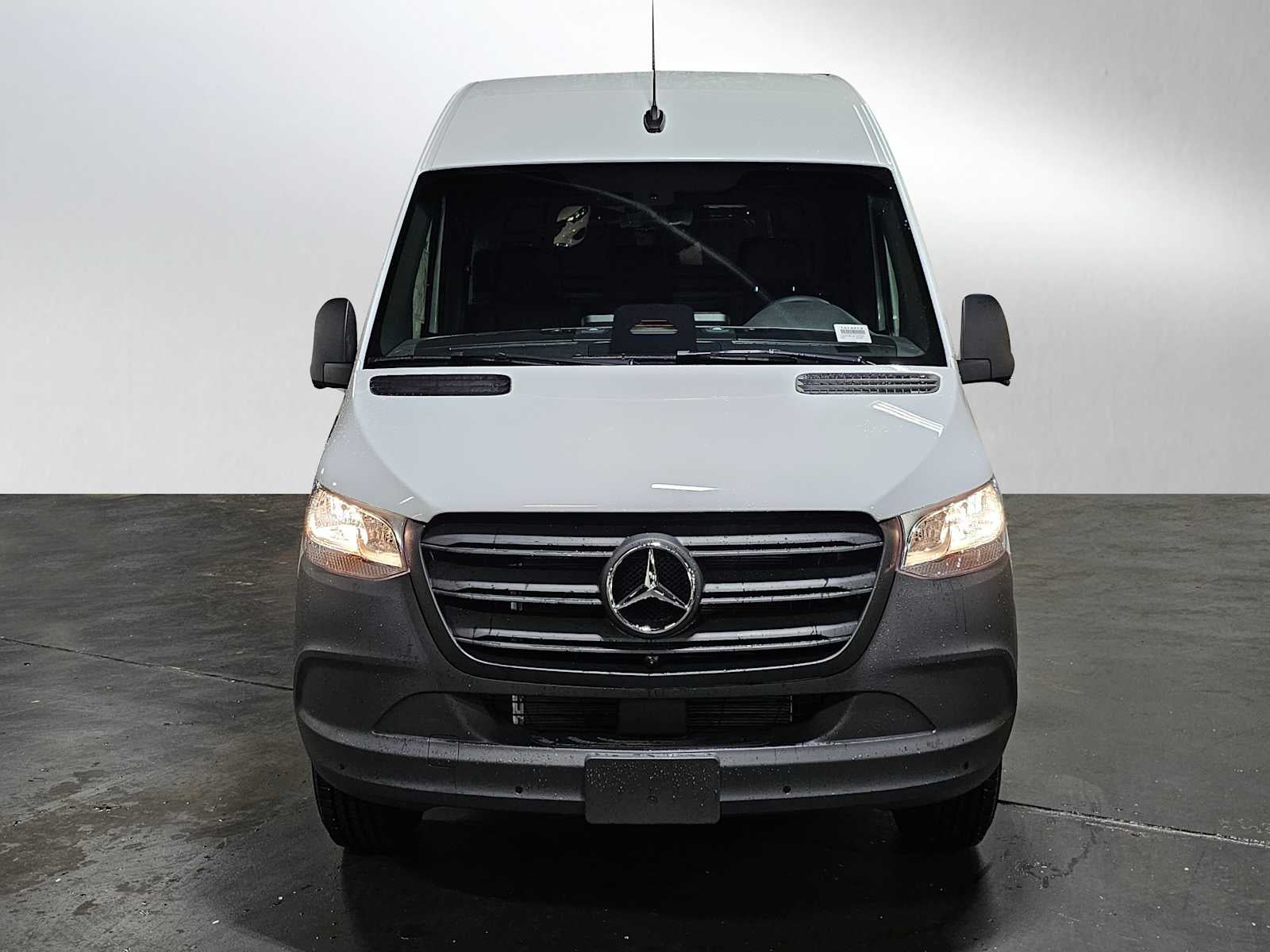 2026 Mercedes-Benz Sprinter 2500 High Roof I4 Diesel 170 RWD