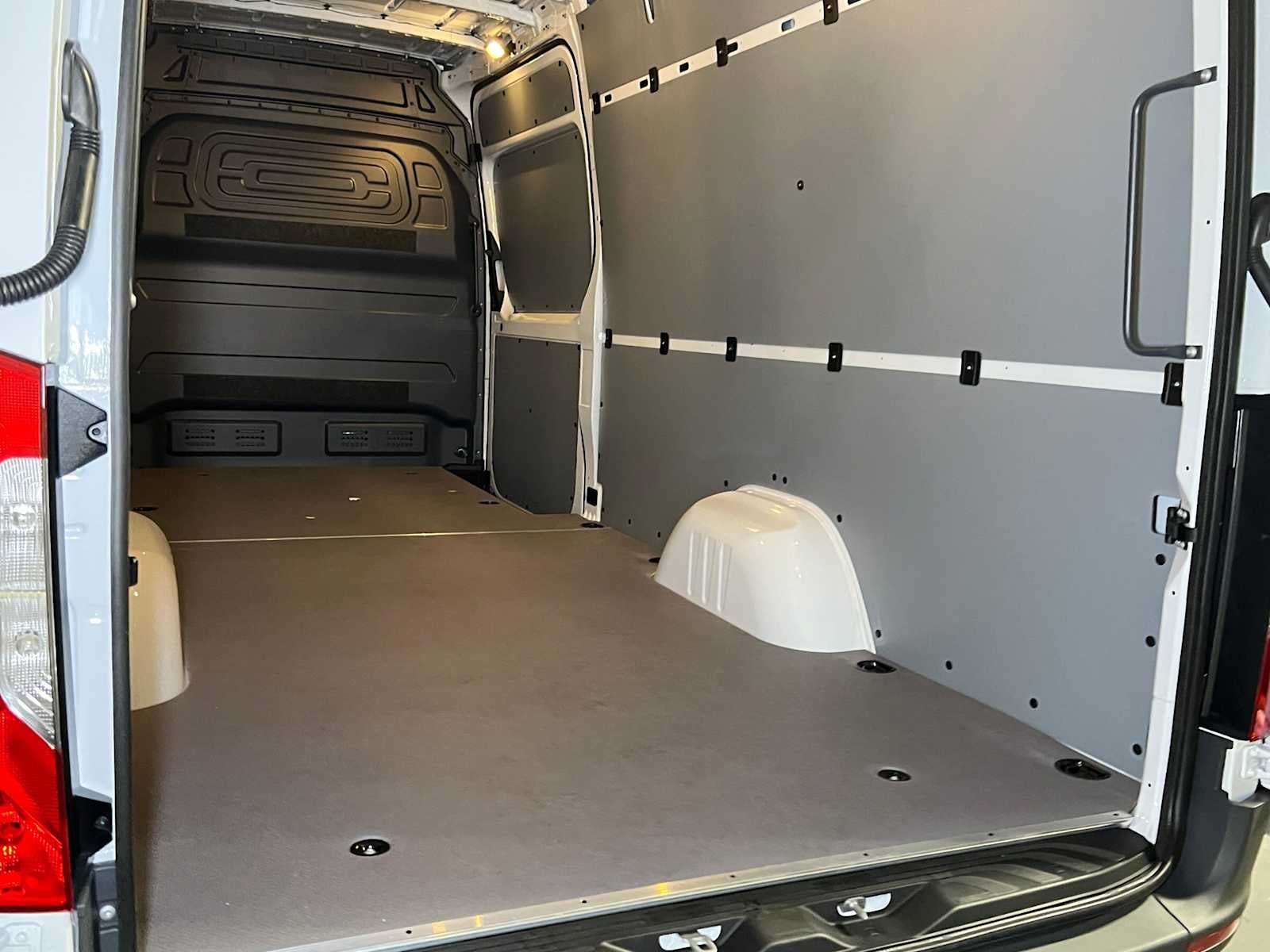 2026 Mercedes-Benz Sprinter 2500 High Roof I4 Diesel 170 RWD