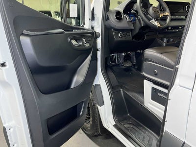 2026 Mercedes-Benz Sprinter 2500 High Roof I4 Diesel 170 RWD