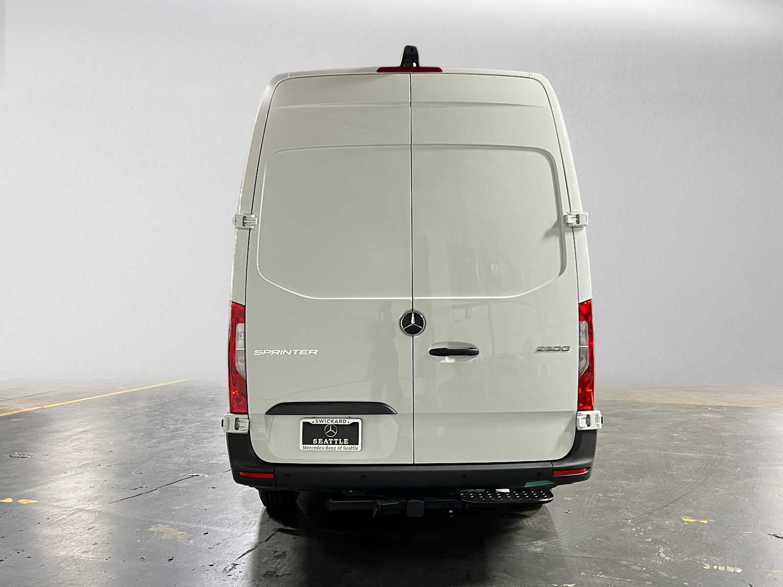 2026 Mercedes-Benz Sprinter 2500 High Roof I4 Diesel 170 RWD