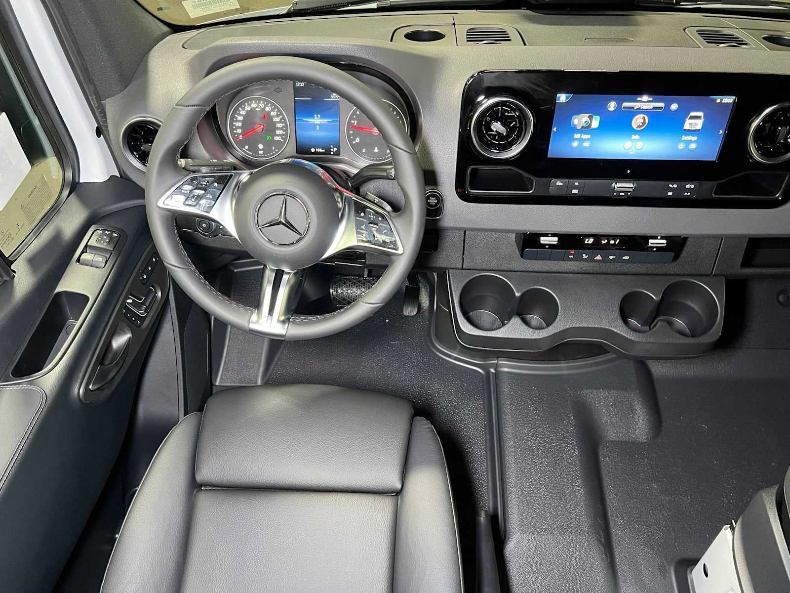 2026 Mercedes-Benz Sprinter 2500 High Roof I4 Diesel 170 RWD
