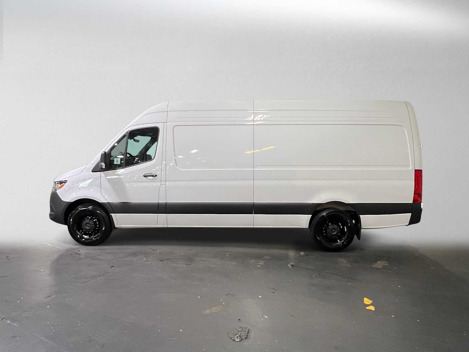 2026 Mercedes-Benz Sprinter 2500 High Roof I4 Diesel 170 RWD
