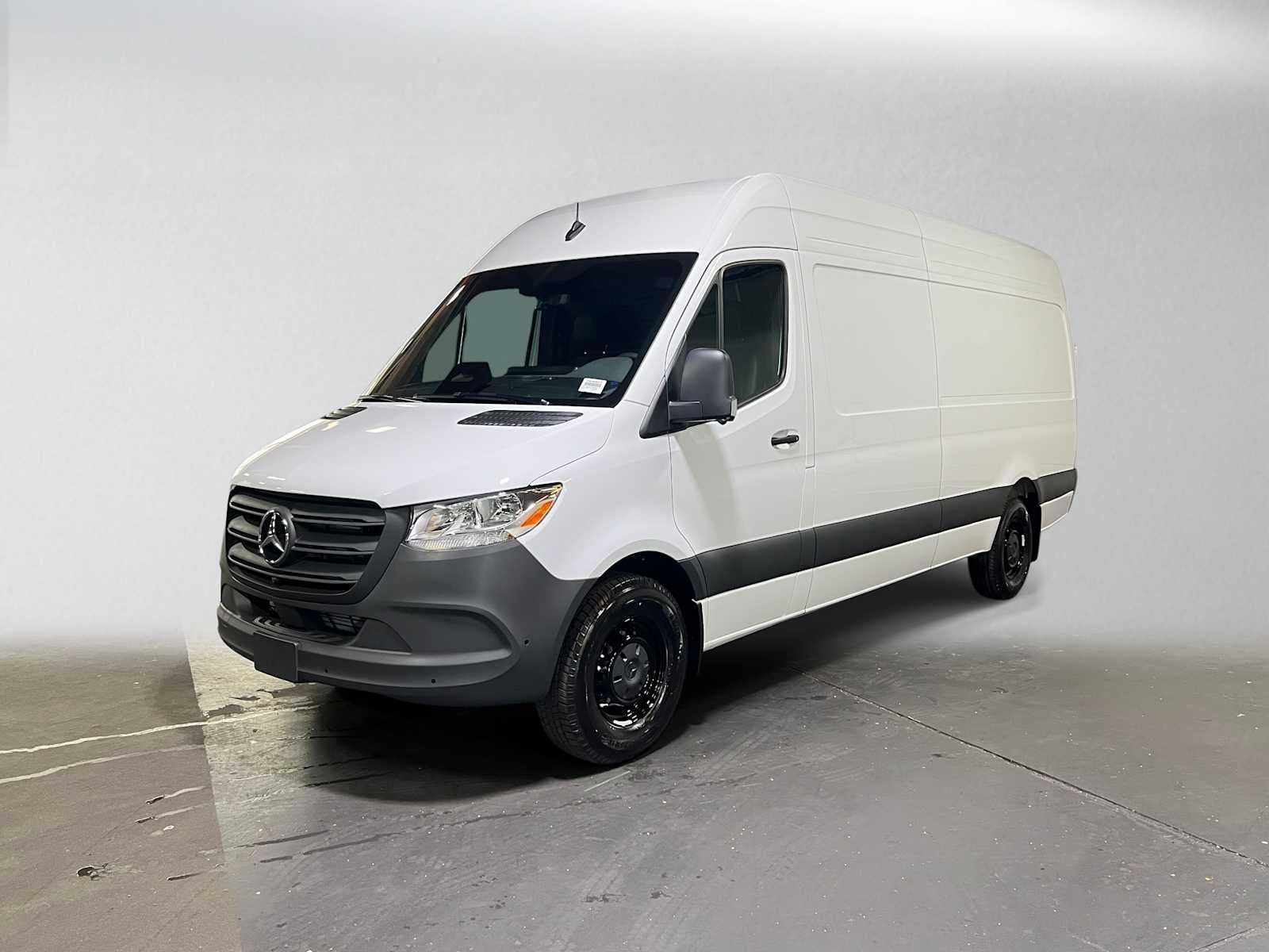 2026 Mercedes-Benz Sprinter 2500 High Roof I4 Diesel 170 RWD
