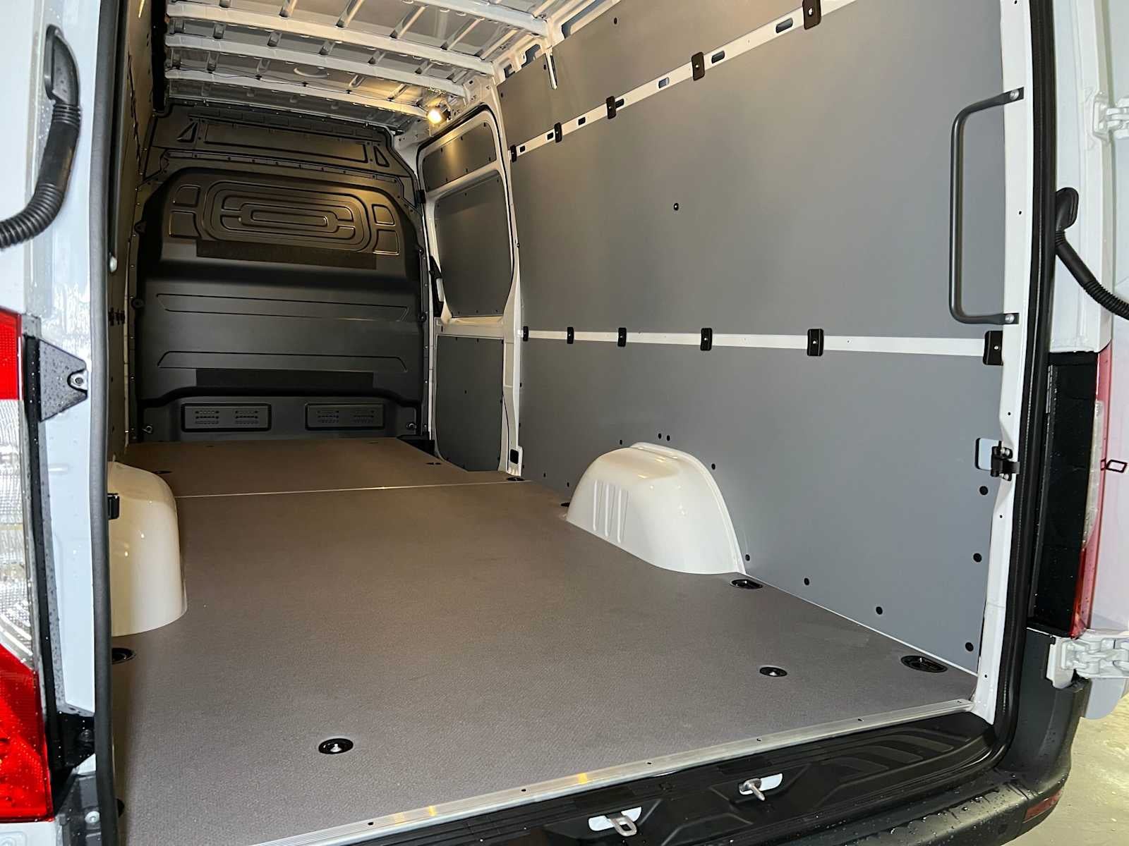 2026 Mercedes-Benz Sprinter Cargo 2500 High Roof I4 Diesel 170 RWD