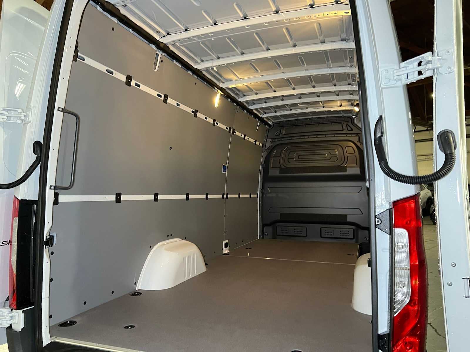 2026 Mercedes-Benz Sprinter Cargo 2500 High Roof I4 Diesel 170 RWD