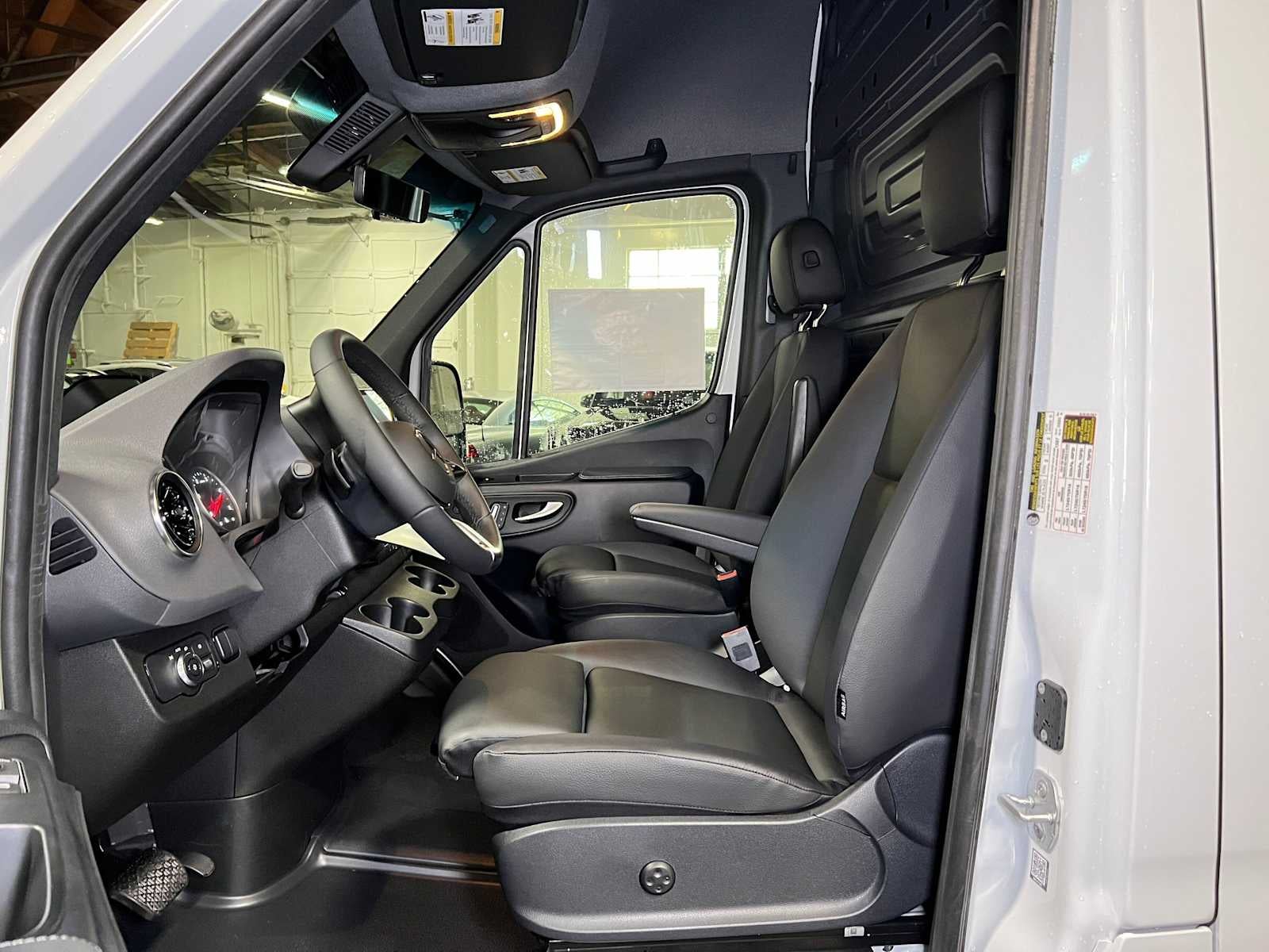 2026 Mercedes-Benz Sprinter Cargo 2500 High Roof I4 Diesel 170 RWD