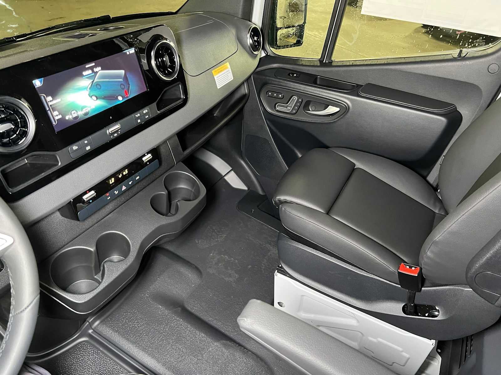 2026 Mercedes-Benz Sprinter Cargo 2500 High Roof I4 Diesel 170 RWD