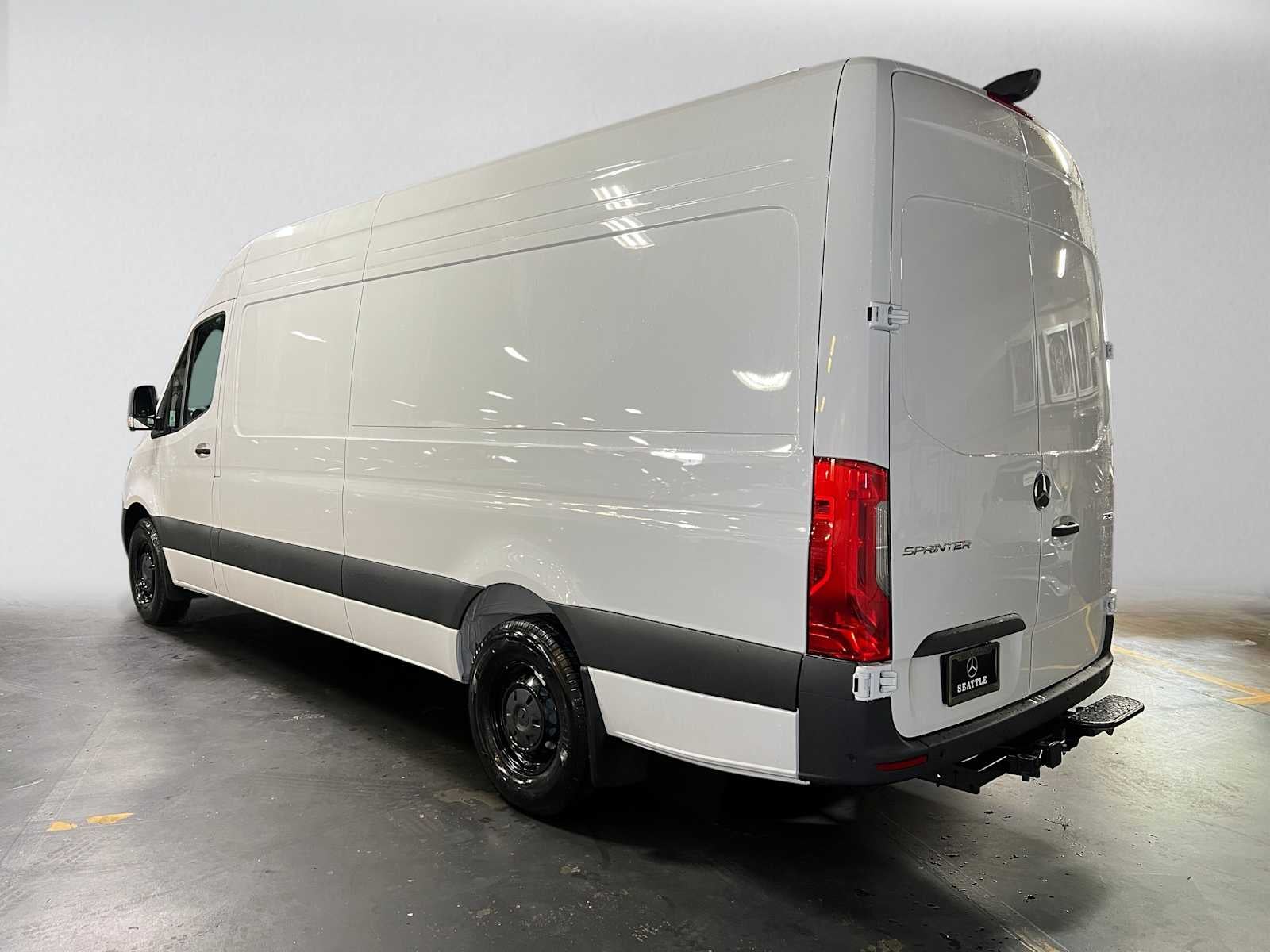 2026 Mercedes-Benz Sprinter Cargo 2500 High Roof I4 Diesel 170 RWD