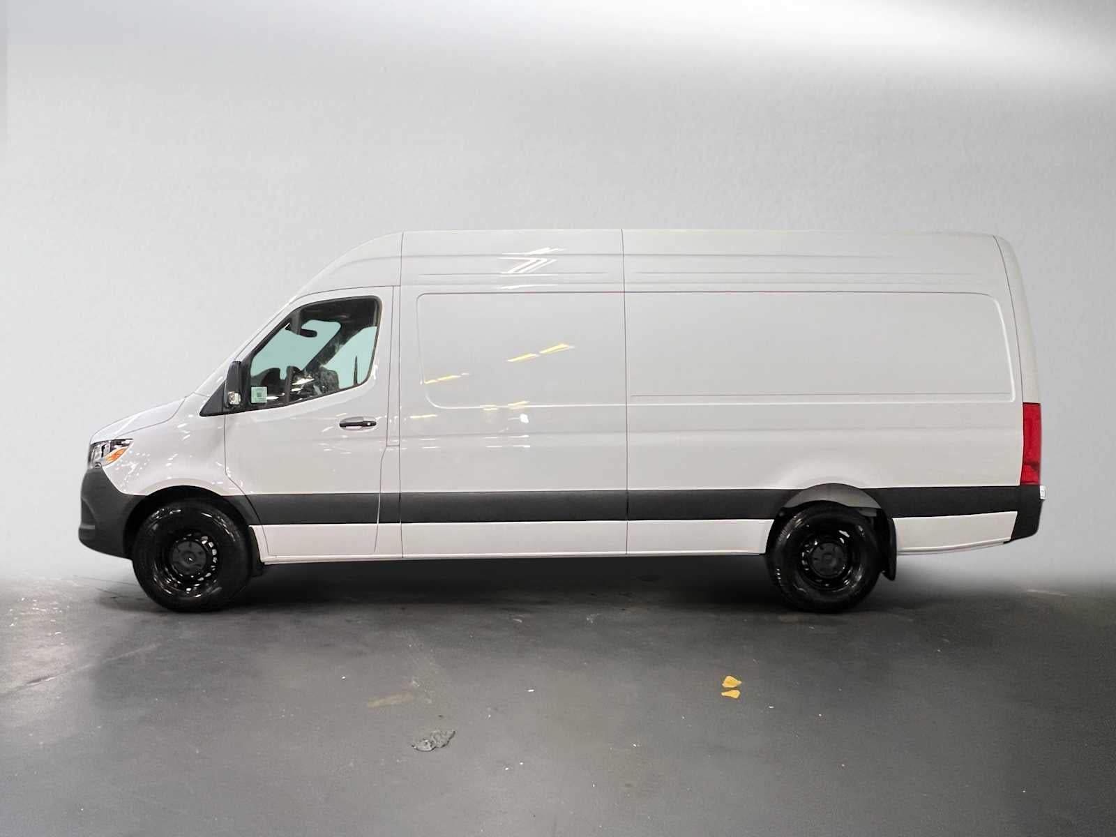 2026 Mercedes-Benz Sprinter Cargo 2500 High Roof I4 Diesel 170 RWD