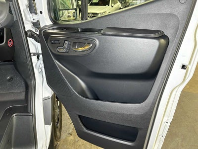 2026 Mercedes-Benz Sprinter 2500 High Roof I4 Diesel 170 RWD