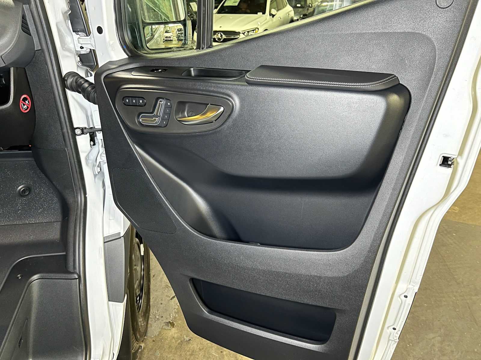 2026 Mercedes-Benz Sprinter 2500 High Roof I4 Diesel 170 RWD