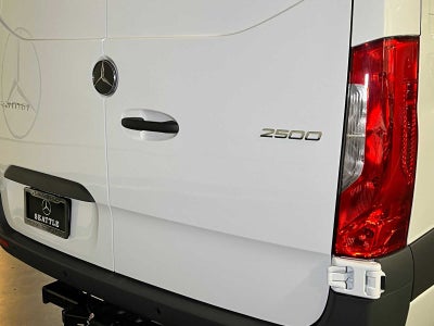 2026 Mercedes-Benz Sprinter 2500 High Roof I4 Diesel 170 RWD