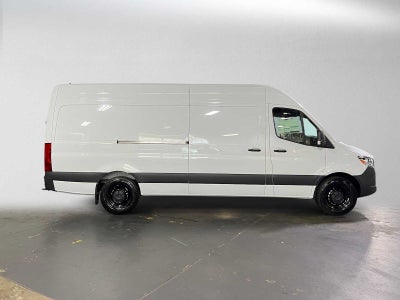 2026 Mercedes-Benz Sprinter 2500 High Roof I4 Diesel 170 RWD