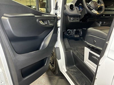 2026 Mercedes-Benz Sprinter 2500 High Roof I4 Diesel 170 RWD