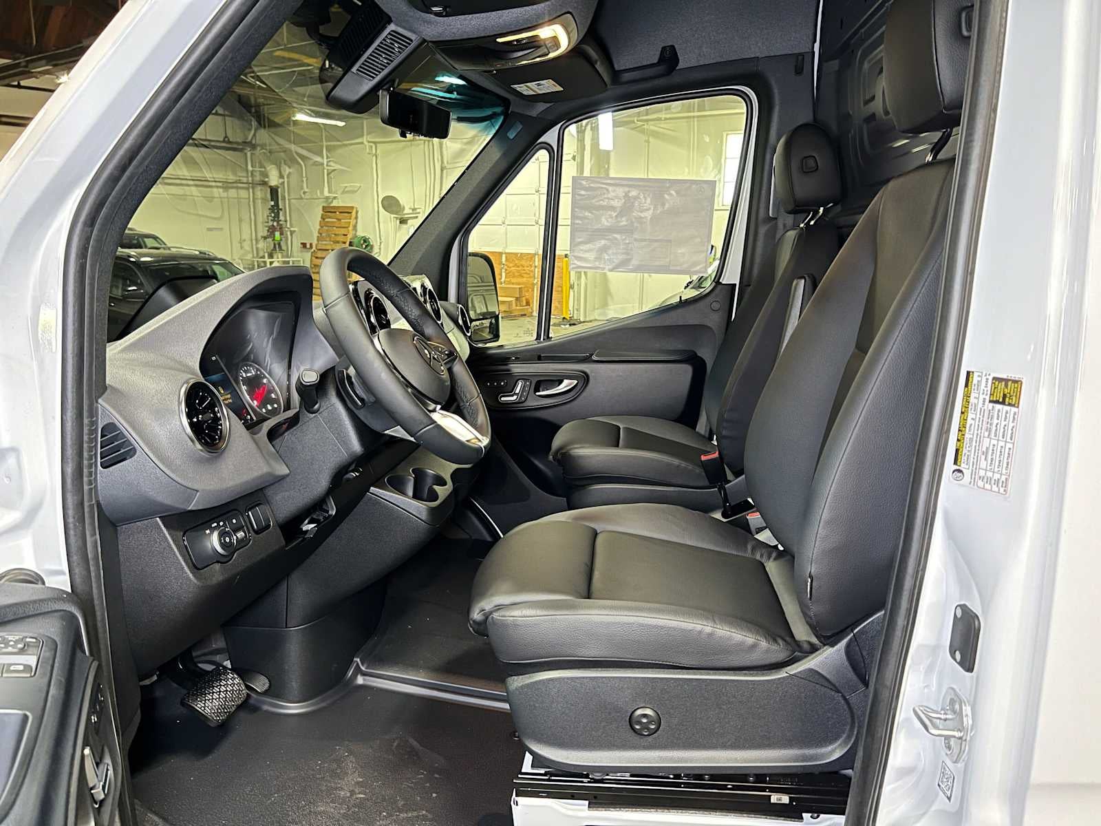 2026 Mercedes-Benz Sprinter 2500 High Roof I4 Diesel 170 RWD