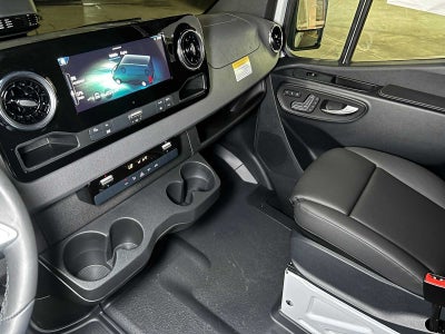 2026 Mercedes-Benz Sprinter 2500 High Roof I4 Diesel 170 RWD