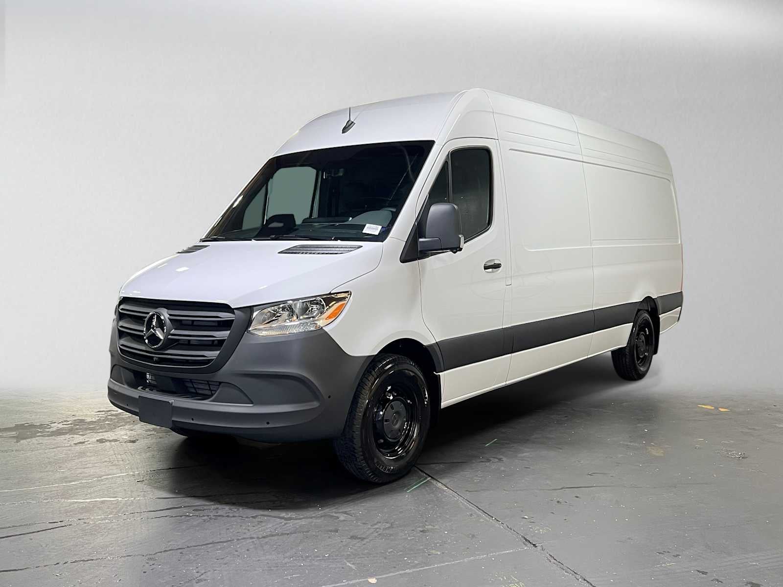 2026 Mercedes-Benz Sprinter 2500 High Roof I4 Diesel 170 RWD