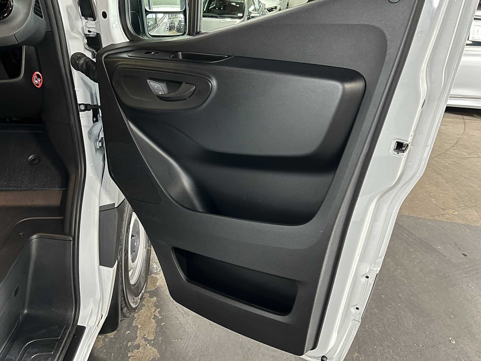 2025 Mercedes-Benz Sprinter Cargo Van 2500 High Roof I4 Diesel 170" RWD