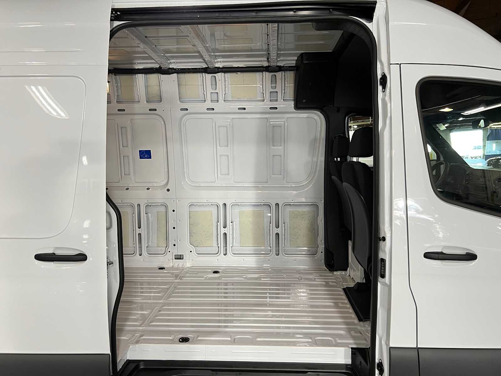 2025 Mercedes-Benz Sprinter Cargo Van 2500 High Roof I4 Diesel 170" RWD