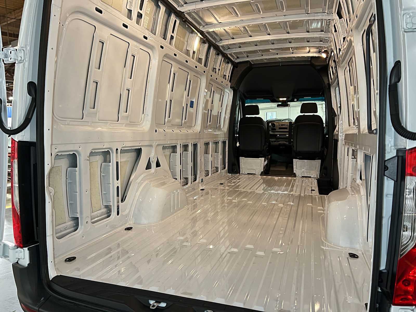 2025 Mercedes-Benz Sprinter Cargo Van 2500 High Roof I4 Diesel 170" RWD