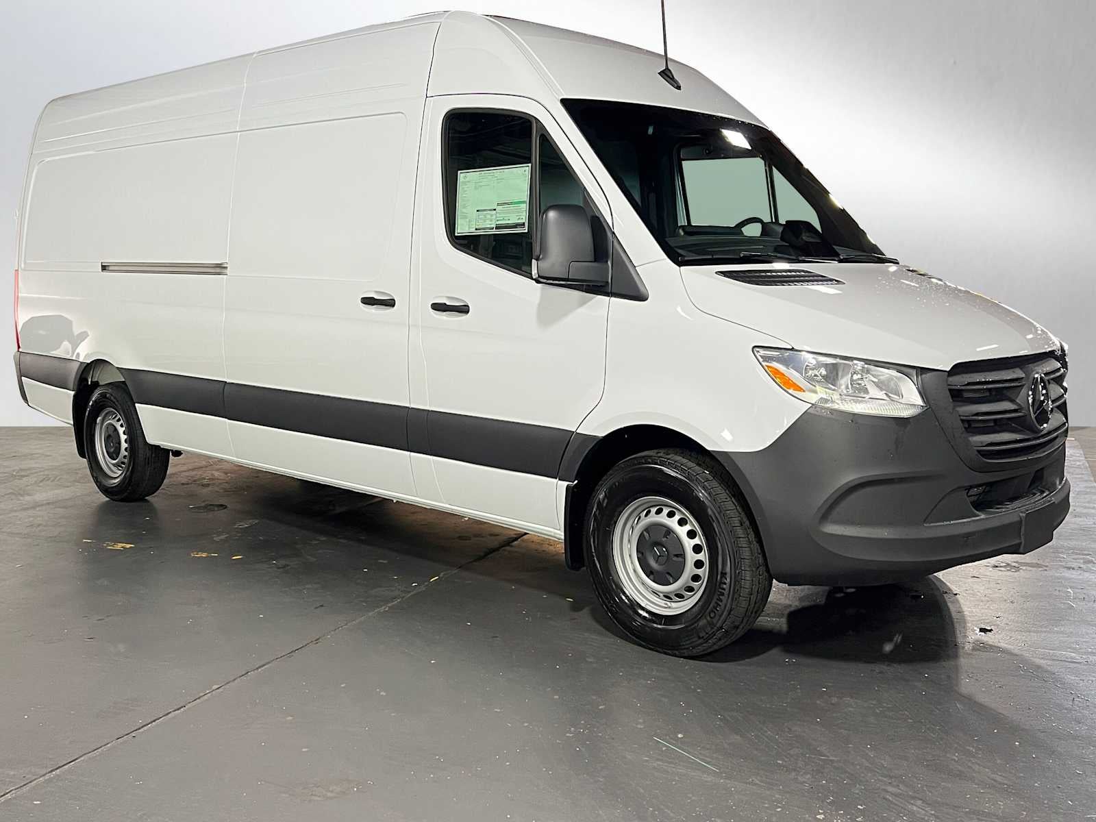 2025 Mercedes-Benz Sprinter Cargo Van 2500 High Roof I4 Diesel 170" RWD
