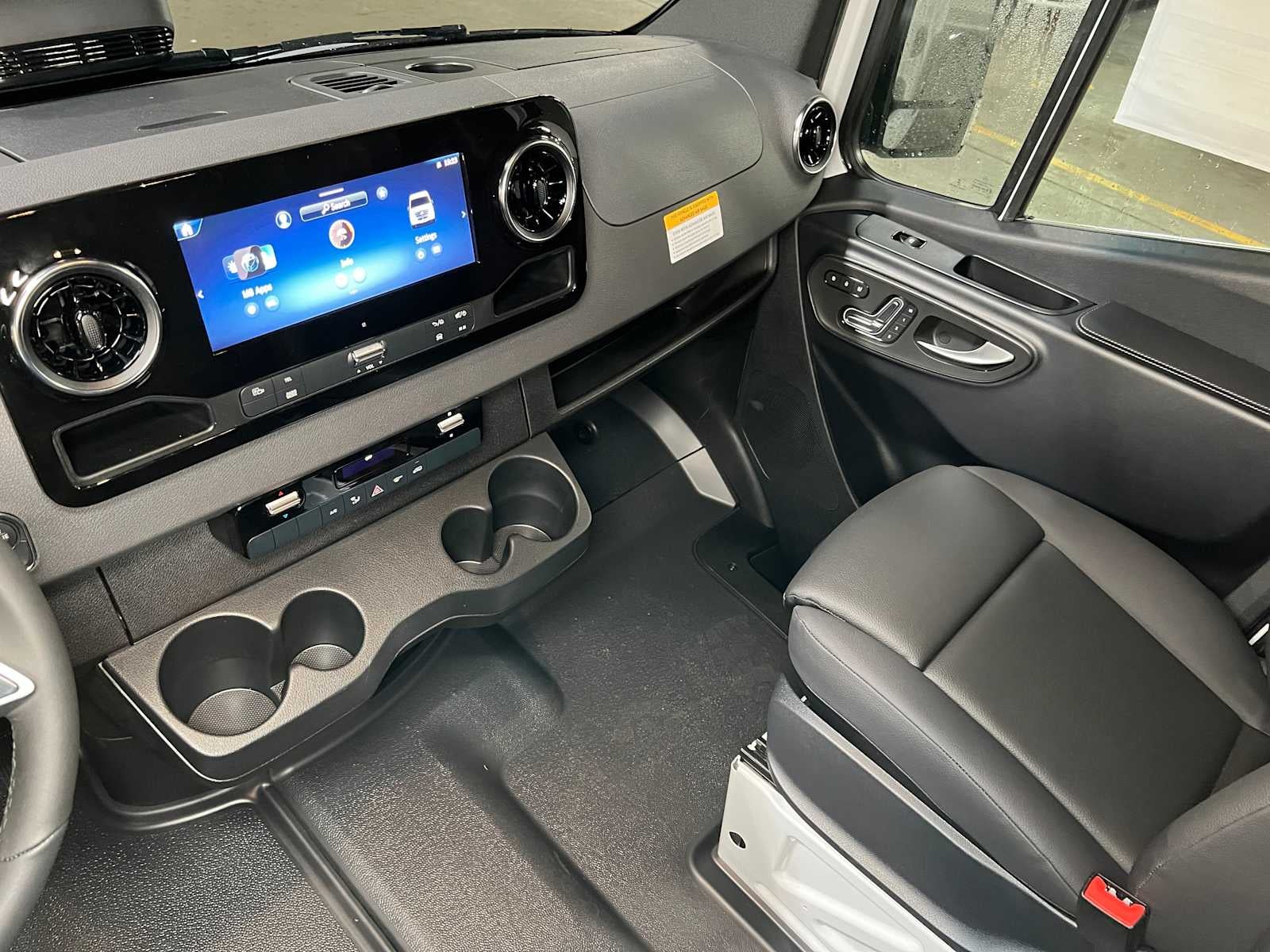 2026 Mercedes-Benz Sprinter 2500 High Roof I4 Diesel 170 RWD