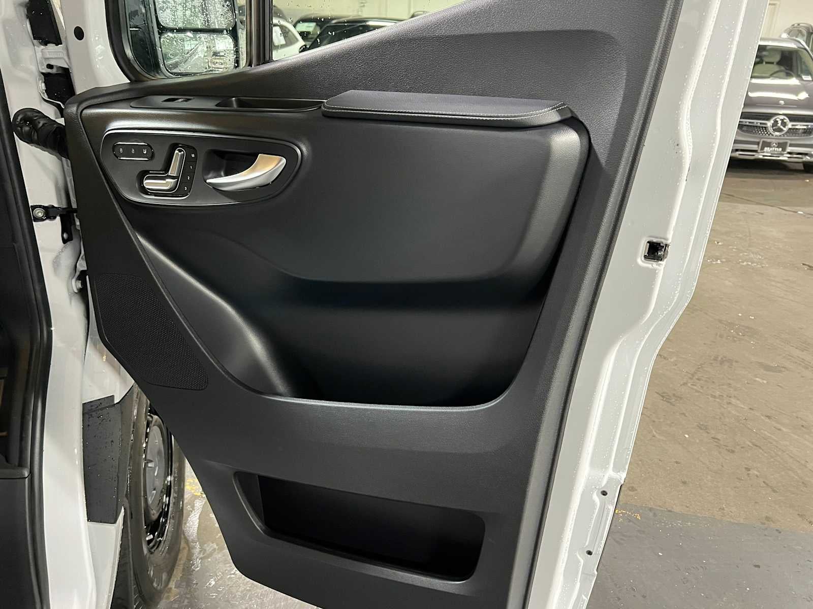 2026 Mercedes-Benz Sprinter 2500 High Roof I4 Diesel 170 RWD