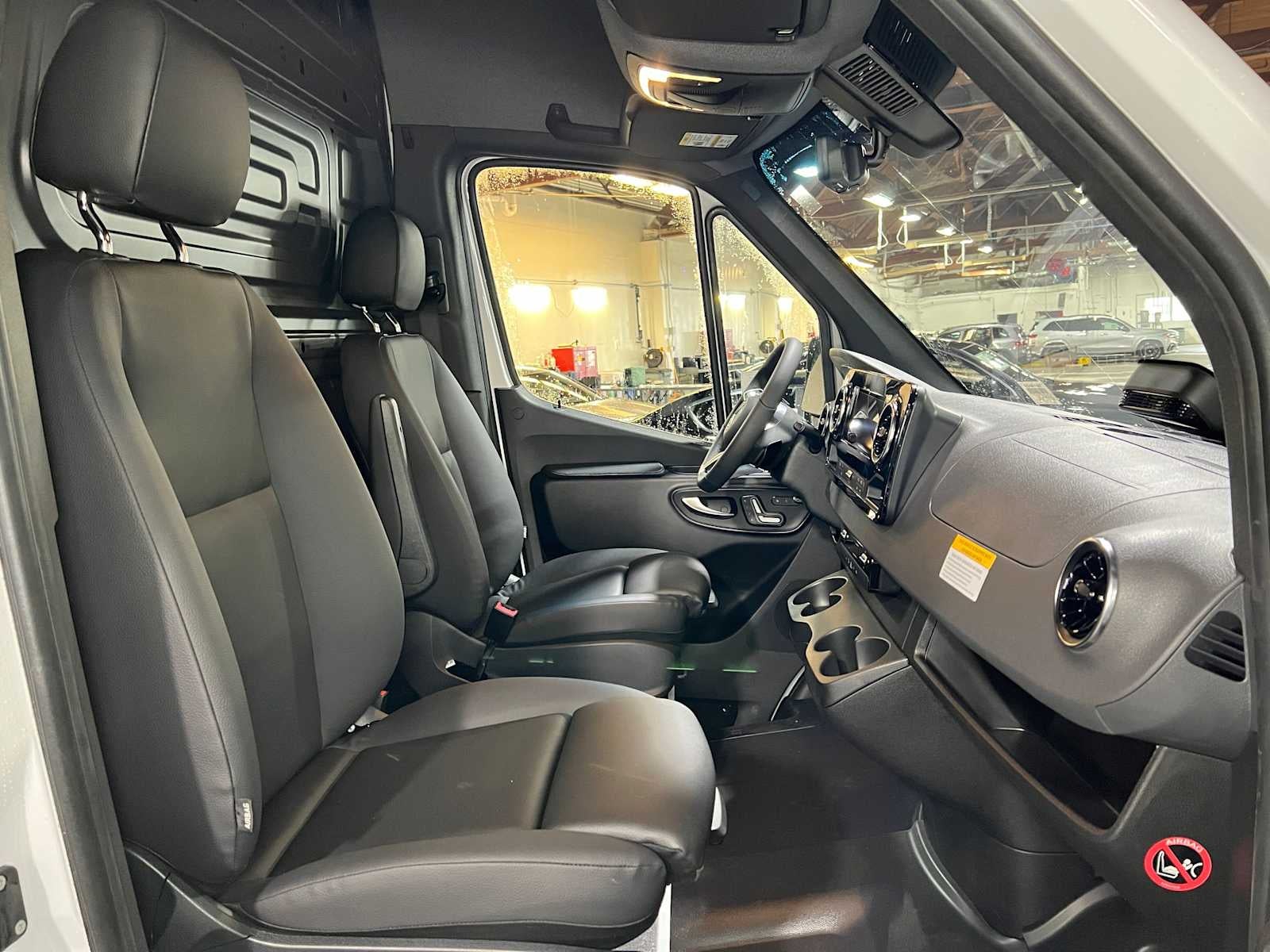 2026 Mercedes-Benz Sprinter 2500 High Roof I4 Diesel 170 RWD