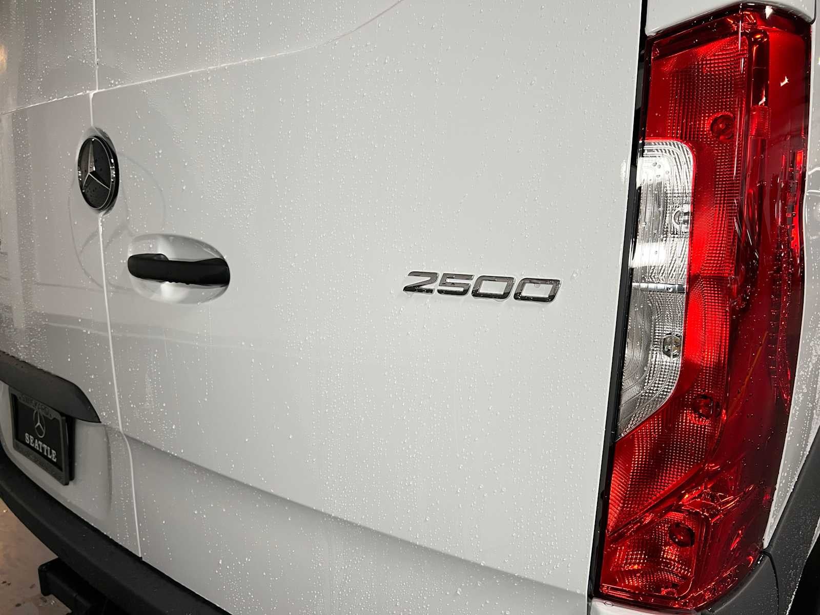 2026 Mercedes-Benz Sprinter 2500 High Roof I4 Diesel 170 RWD