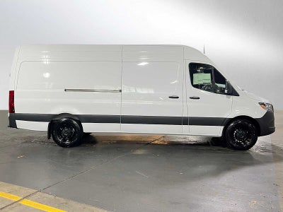 2026 Mercedes-Benz Sprinter 2500 High Roof I4 Diesel 170 RWD